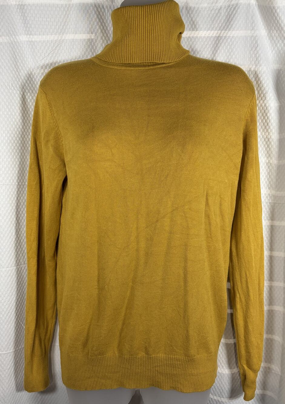 Joseph A Mustard Turtleneck EUC